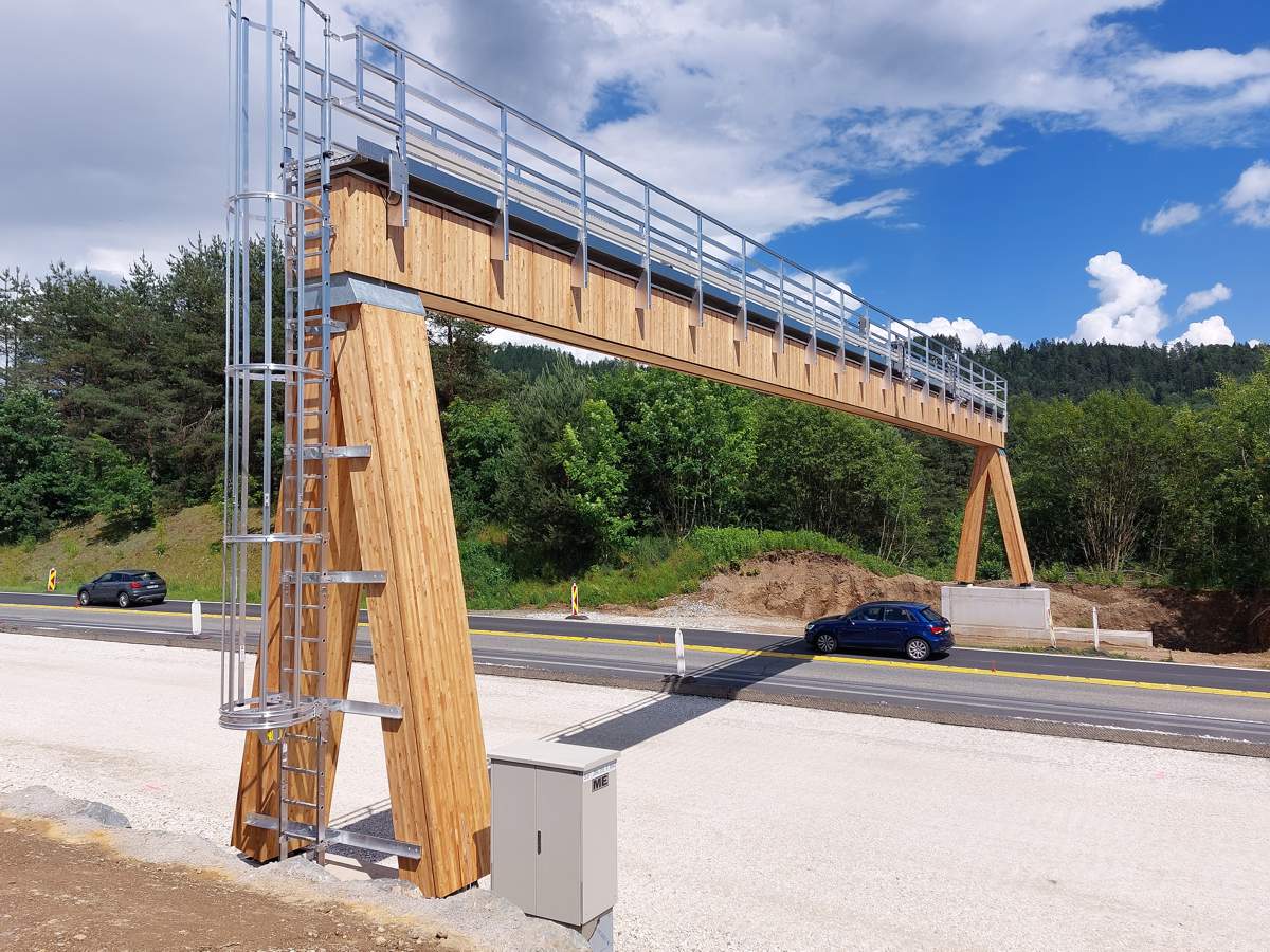 Kapsch TrafficCom installs Wooden Toll Gantry on Austrian Highway