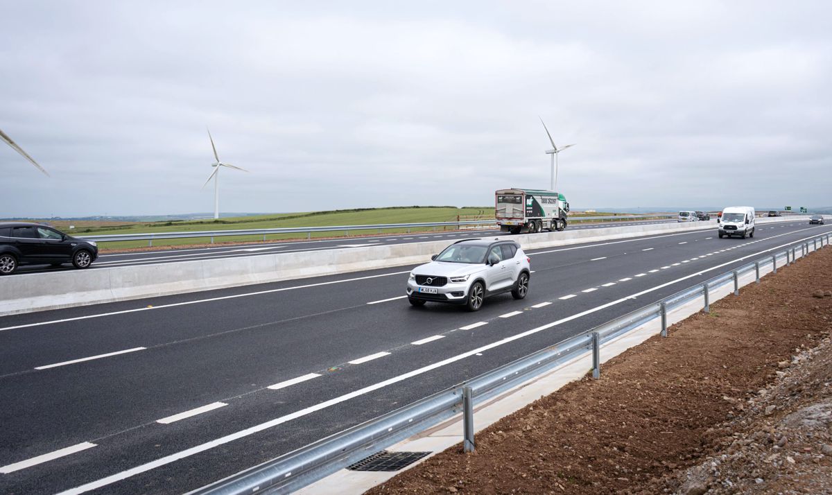 Costain celebrates the completion of nine miles of new A30 in Cornwall