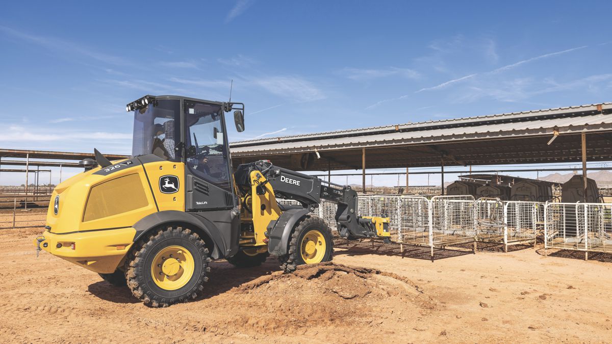  John Deere reveals Extended-Reach 326 P-Tier Telescopic Wheel Loader 