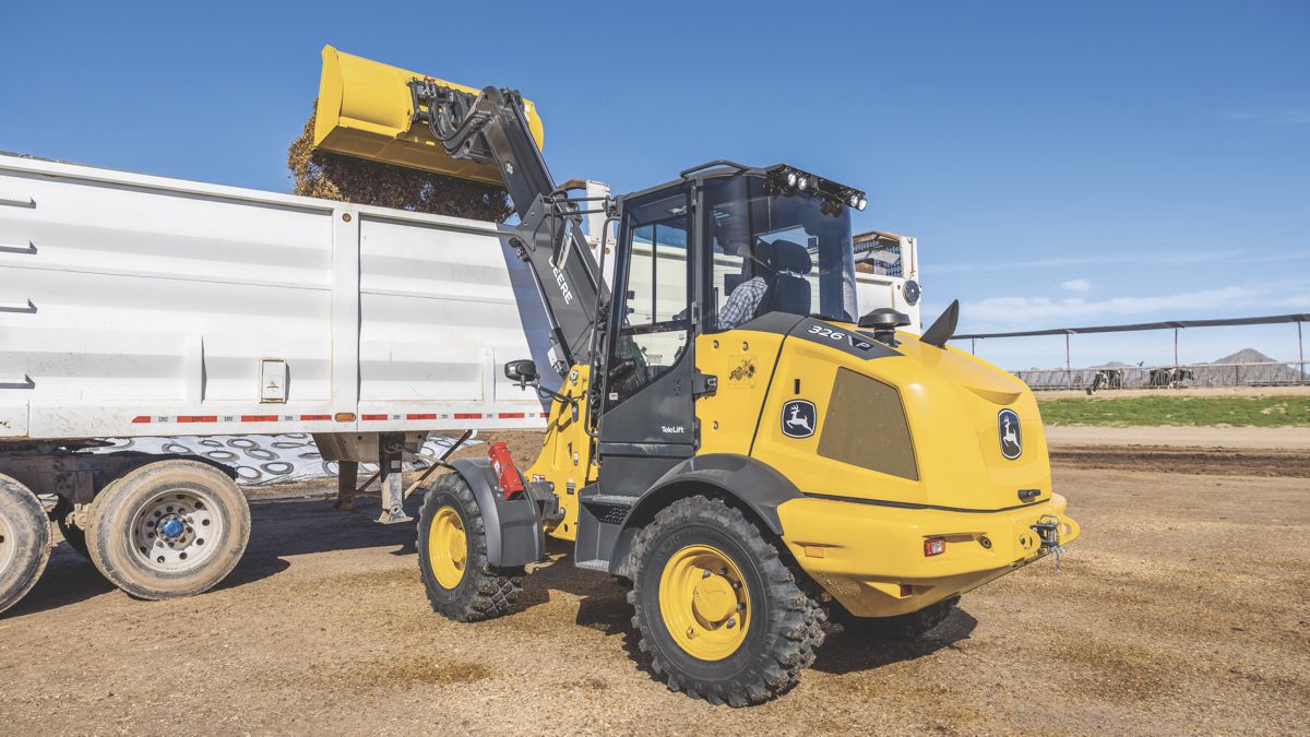 John Deere reveals Extended-Reach 326 P-Tier Telescopic Wheel Loader 