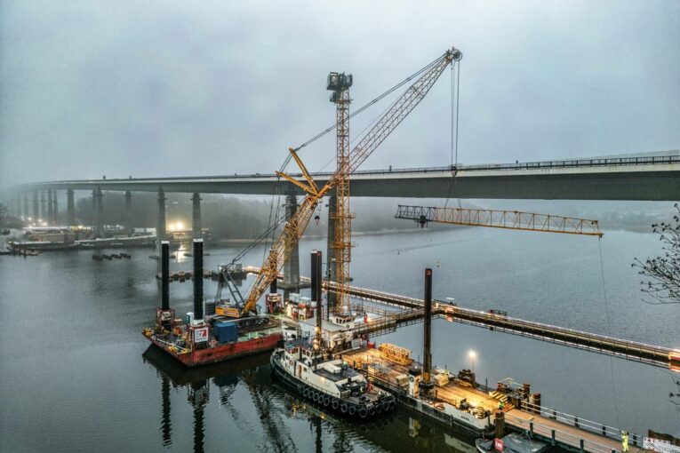 Germany's 2nd longest Road Bridge Replacement relies on 18 Liebherr Cranes