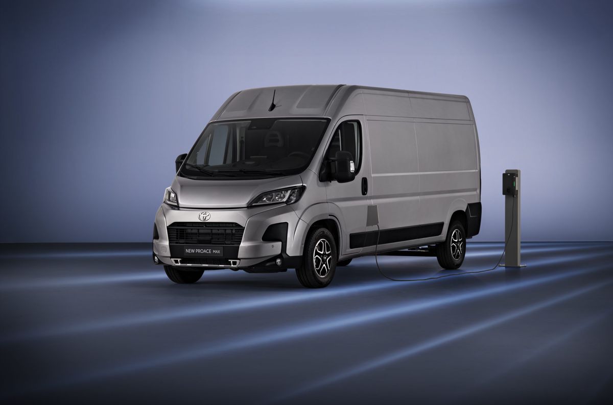 Toyota Proace Max Van released in UK