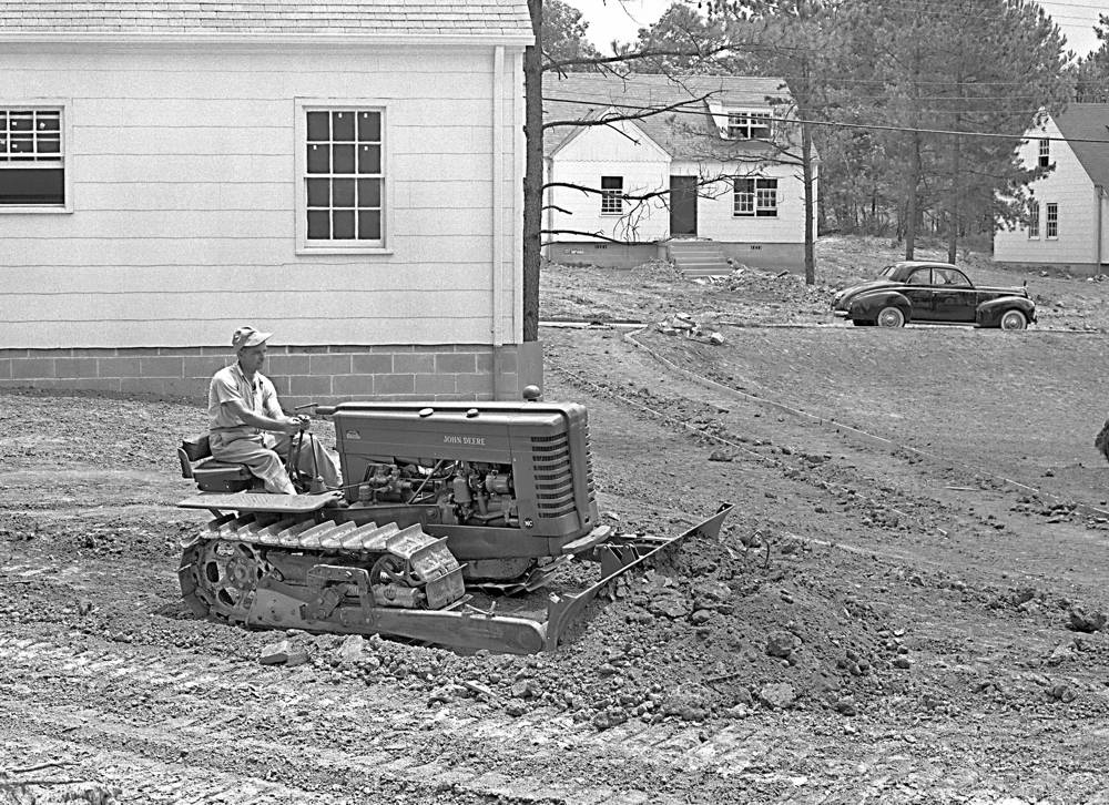 John Deere Celebrates 75 Years of Dozer Innovation