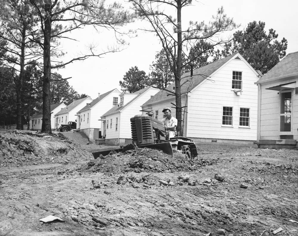 John Deere Celebrates 75 Years of Dozer Innovation