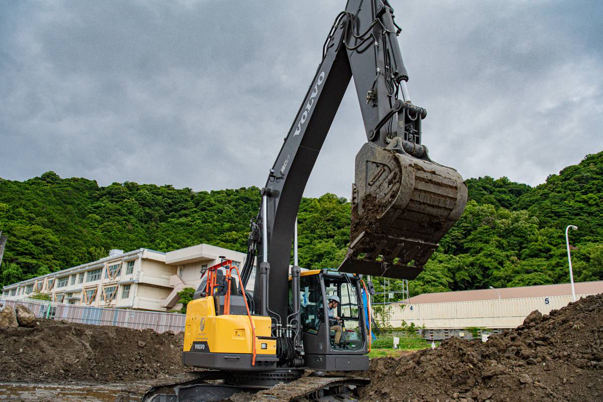 VolvoCE ECR355EL Excavator Powers New Horizons for Miwa Construction in Japan