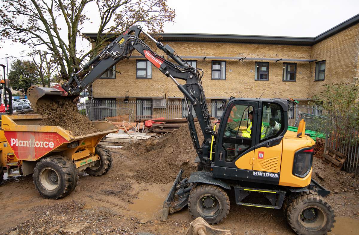 Plantforce Champions Innovation with the UK's First HW100A Wheeled Excavators