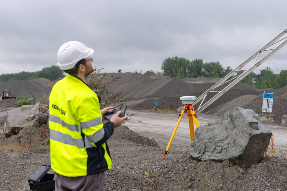 Komatsu Powering Smart Construction with AI Edge Solution