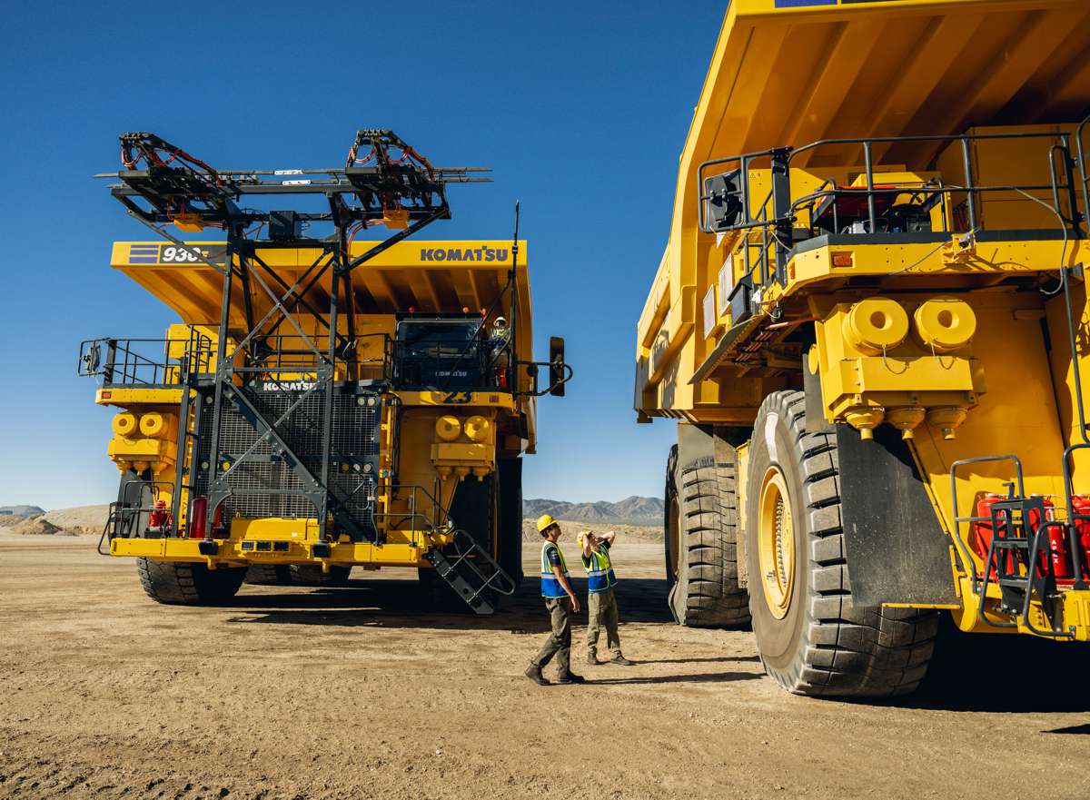 F1 Drivers take Giant Komatsu Mining Machines for a Spin