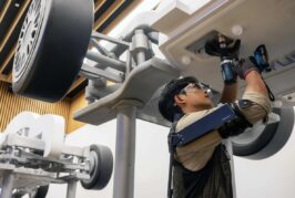 Hyundai and Kia Unveil the X-ble Shoulder Wearable Robot