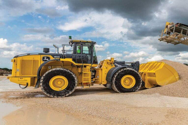 John Deere Expands Support with New Transmission Assurance Program