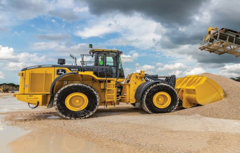 John Deere Expands Support with New Transmission Assurance Program