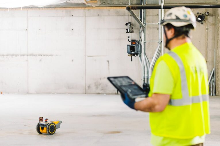 Valley Interior Systems Sets the Pace with HP SitePrint Robots