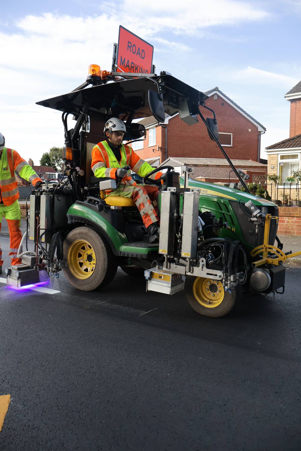 WJ Unveils RapidLine Instant-Curing Road Markings