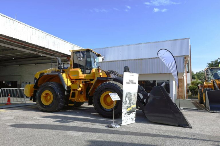 Volvo L220G Workhorse Gets a New Lease of Life in Malaysia