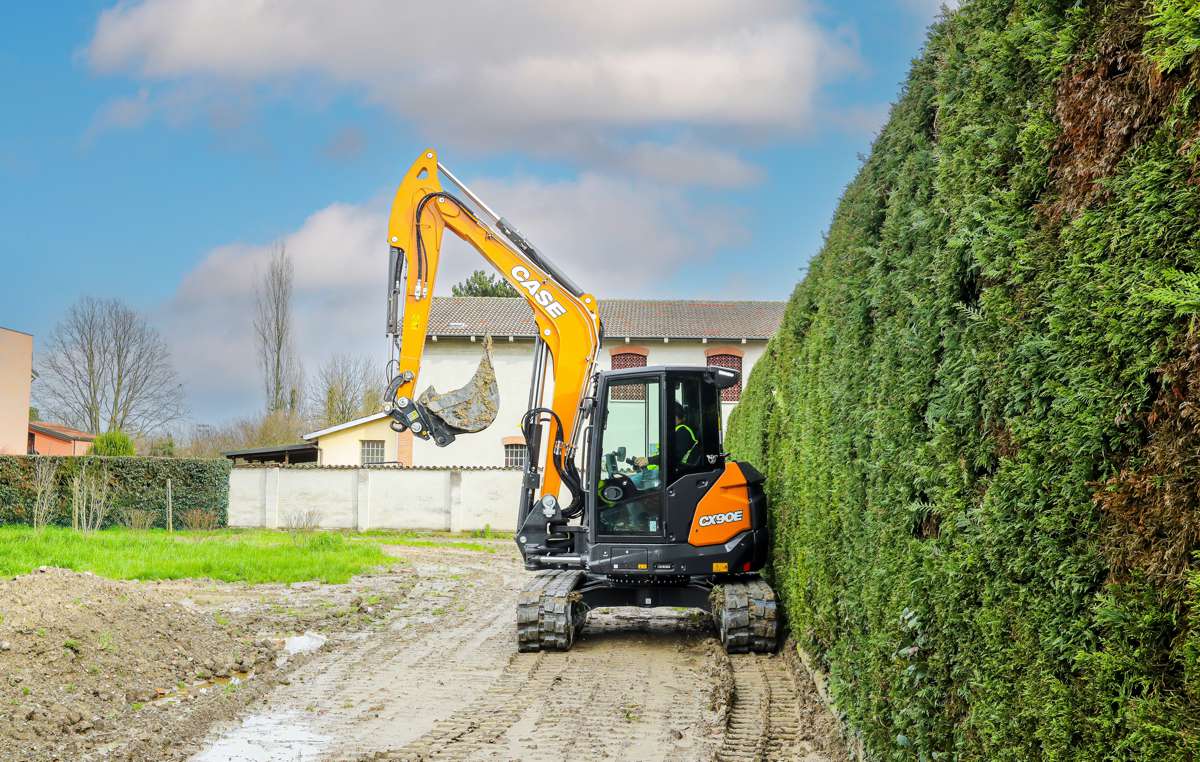 CASE Expands Midi Excavator Line-up with New E-Series Models