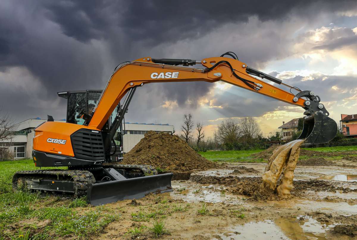 CASE Expands Midi Excavator Line-up with New E-Series Models