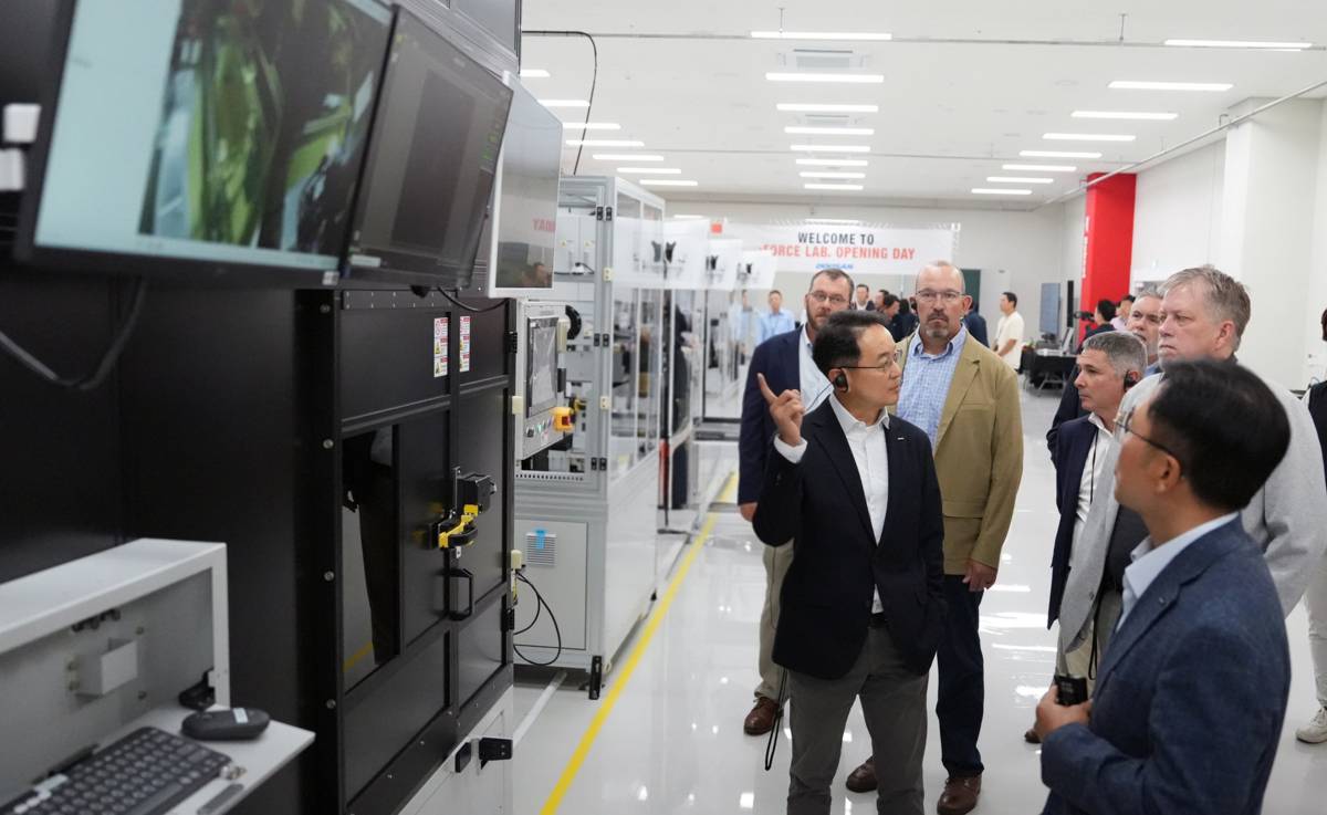 Doosan Bobcat Unveils eFORCE LAB to Drive Modular Battery Innovation