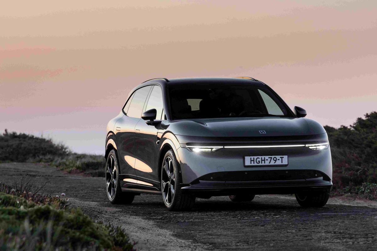 ZEEKR lands in Greece with premium EV tech taking the stage at Thessaloniki