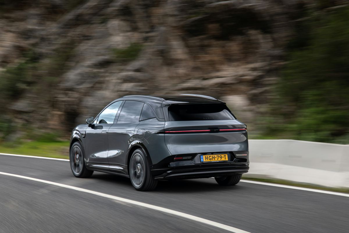 ZEEKR lands in Greece with premium EV tech taking the stage at Thessaloniki