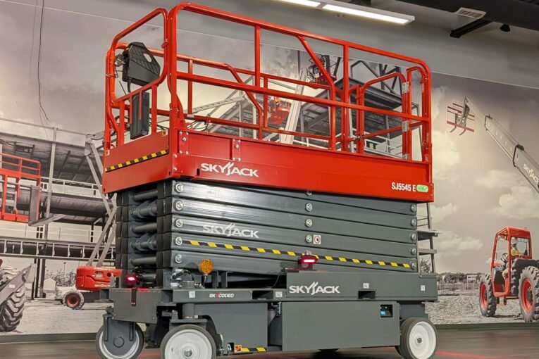 Skyjack Elevates Efficiency with the Launch of the SJ5545 E Electric Scissor Lift