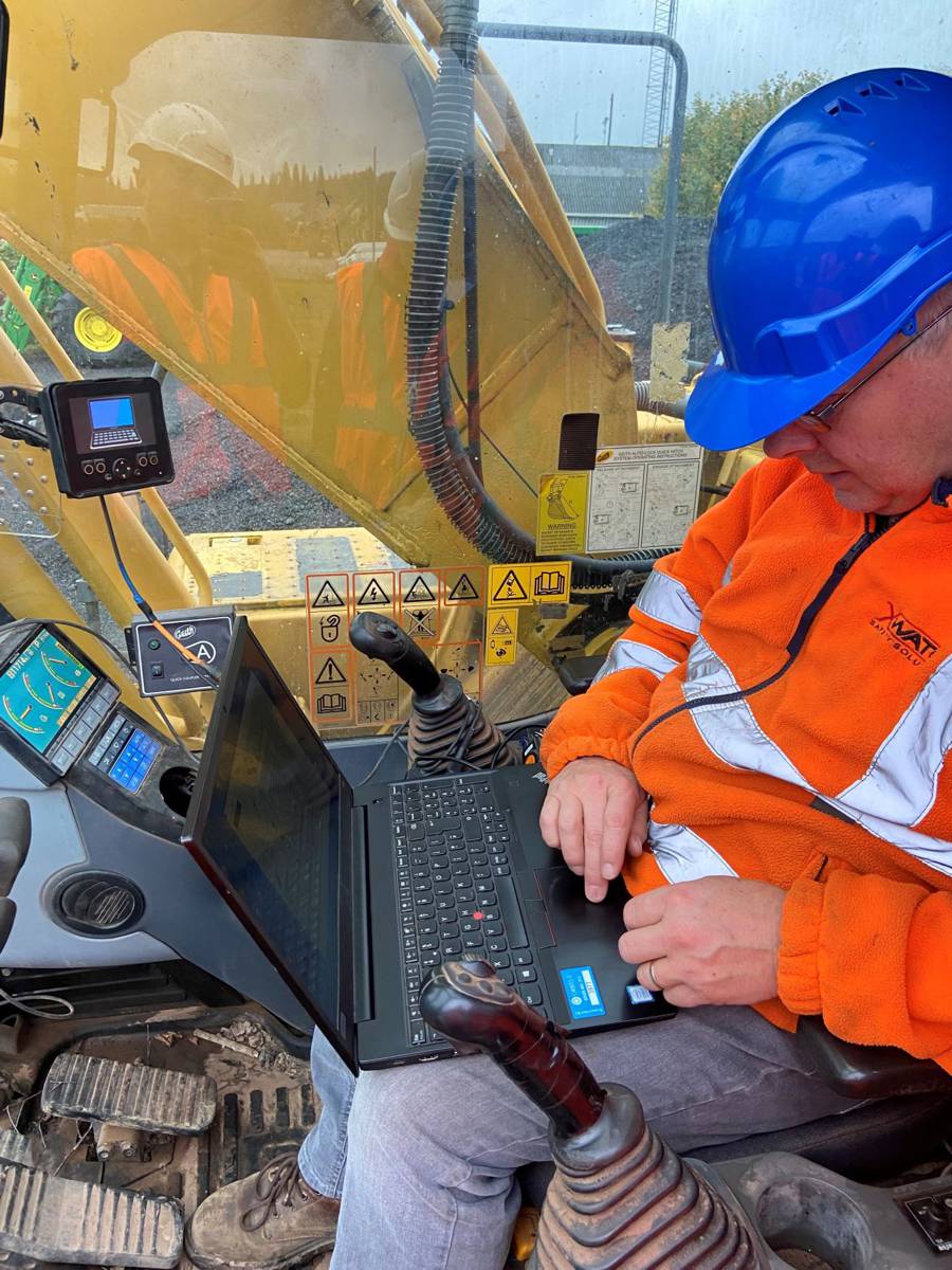 Xwatch, Hexagon, Construction, Safety, Rail Safety, Telematics, Machine Control, EVC, PlantWorx, Leica Geosystems, Digital Hydraulics, 