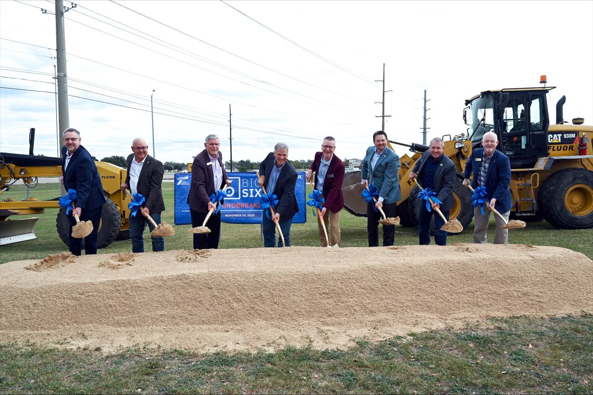 Fromn left to right:  Bryan/College Station Metropolitan Planning Organization Executive Director Dan Rudge; Acting Brazos County Judge Kyle Kacal; College Station Mayor John Nichols; Fluor President of Infrastructure Shawn West; TxDOT Bryan District Engineer Chad Bohne; Texas House of Representatives for District 14 Paul Dyson; Bryan Mayor Pro Tem James Edge; Bryan/College Station Chamber of Commerce President Glen Brewer. Credit: Flour