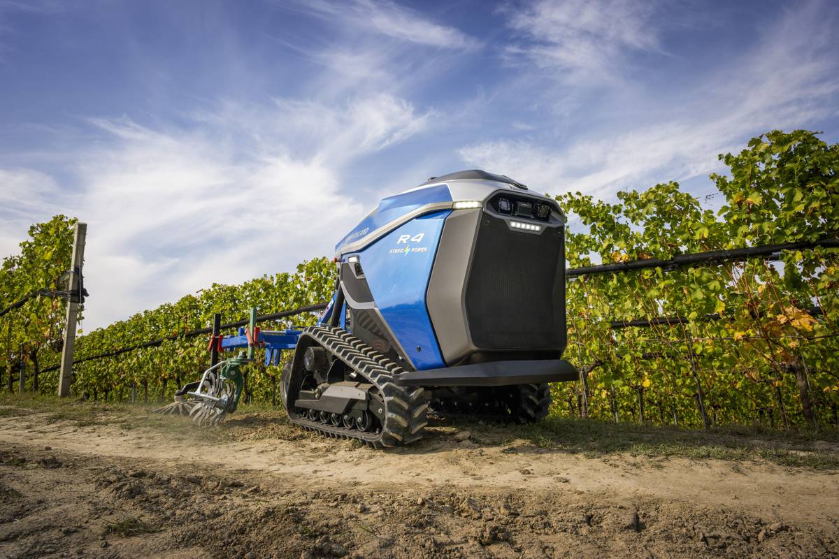 Autonomous R4 Robots Redefining Sustainable Specialty Farming