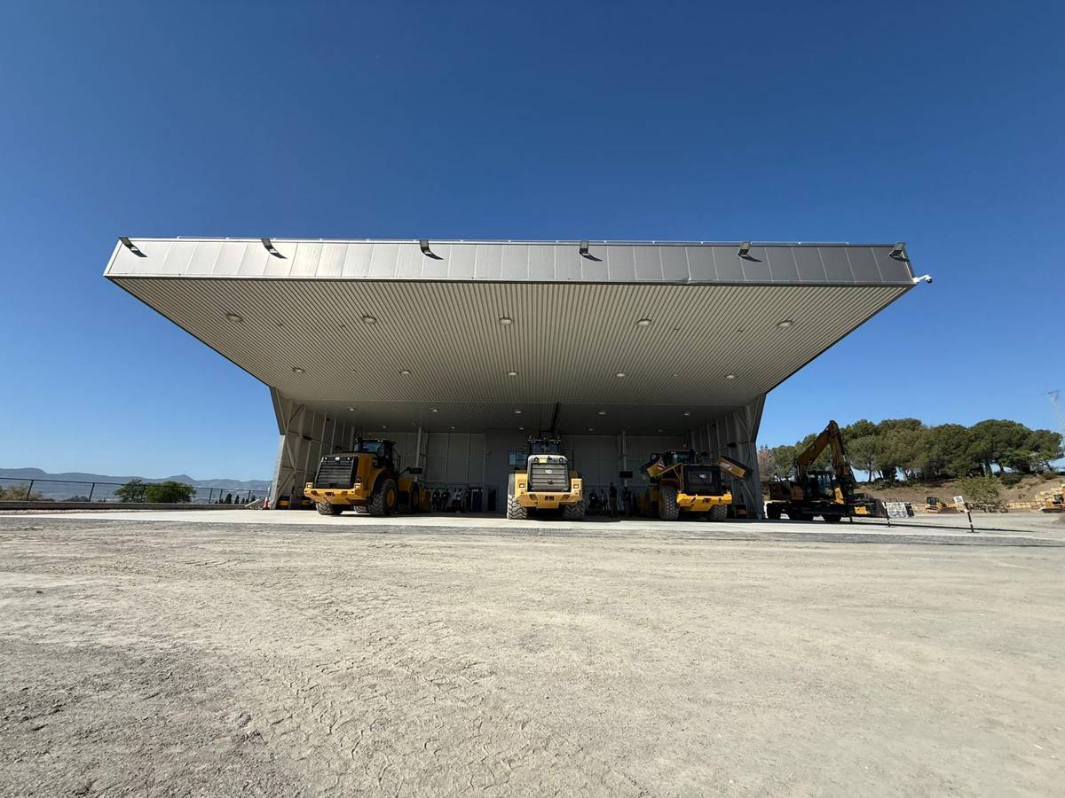 Finning Offers UK Fans a VIP Insight into Cat's Malaga’s Demonstration Centre