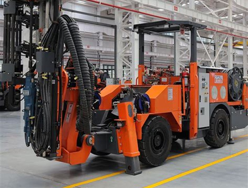 Advancing Underground Preparations at La Parrilla Silver Mine in Mexico