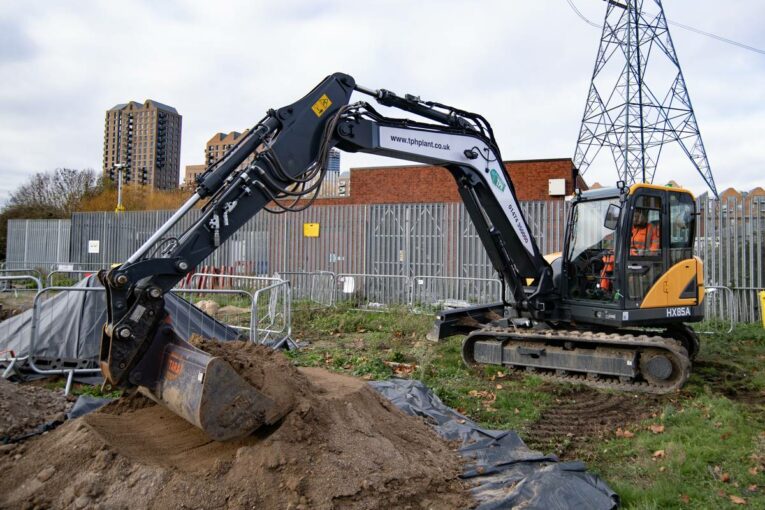 TPH Plant Hire Expands With New Hyundai Excavators