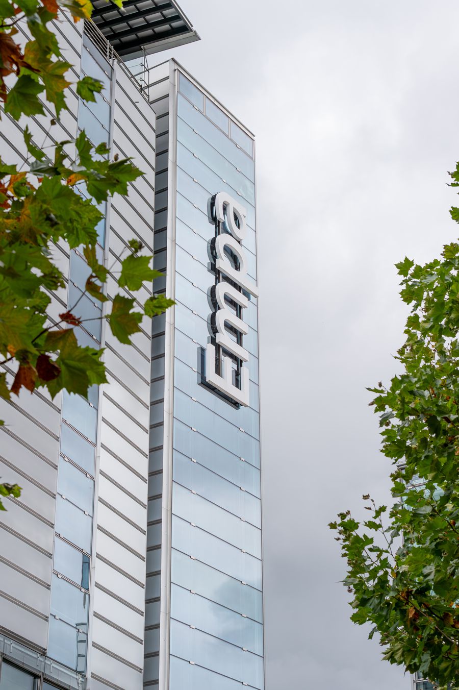 DuPont Advancing Comfort and Safety with New Tyvek Protective Clothing