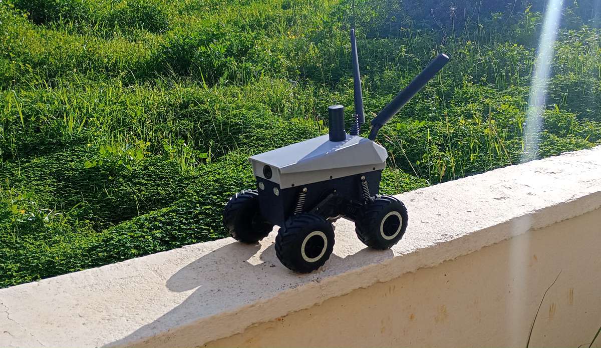 Hands-on STEM Robotics and AI Learning with FrodoBots EarthRover Mini+