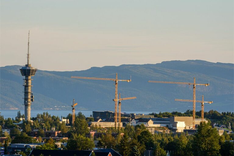 Constructing Norway’s Ocean Technology Hub With Liebherr Cranes