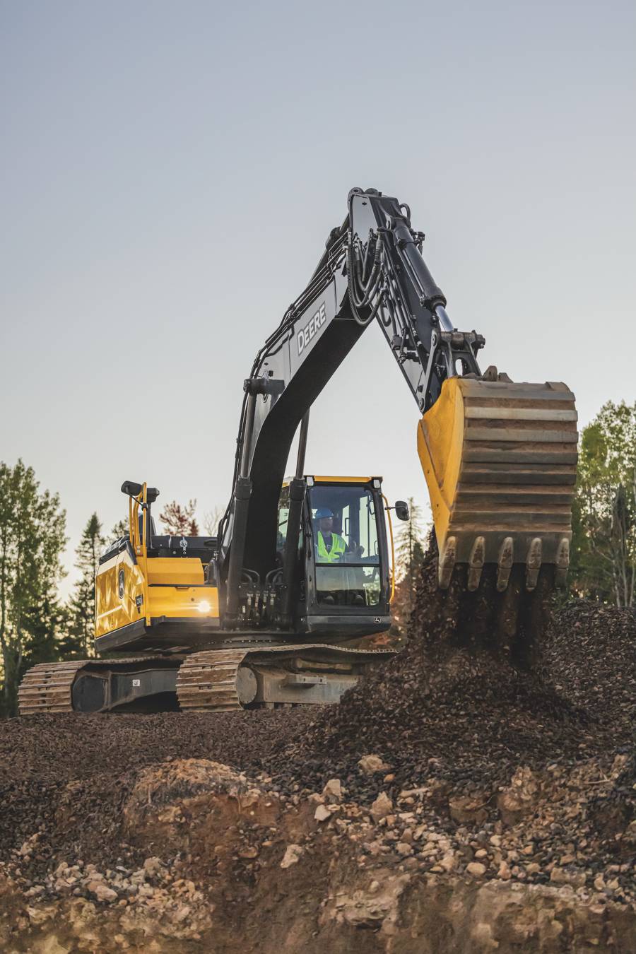 John Deere’s P-Tier Excavators Bring Smart Earthmoving to the 20-Tonne Class