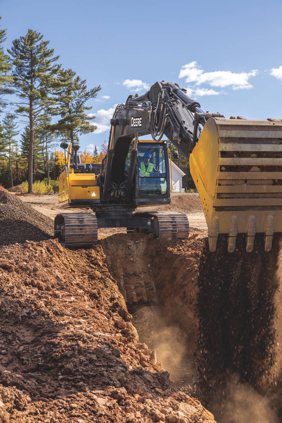 John Deere’s P-Tier Excavators Bring Smart Earthmoving to the 20-Tonne Class