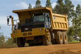 Cat Signals a Strategic Shift in Hauling with the 707 Wide Body Truck