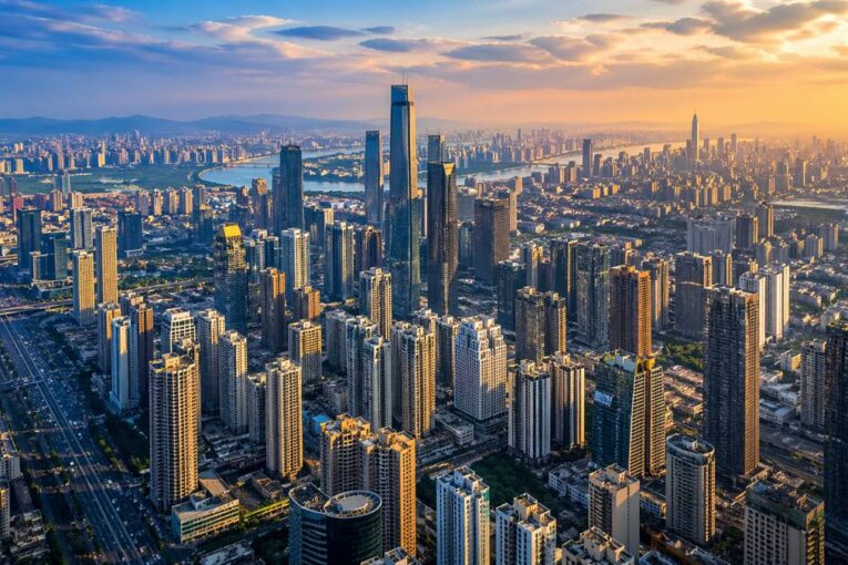 Mapping the Rise of Cities in Three Dimensions