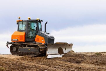 Develon Targets Precision Earthworks with the DD100 Dozer