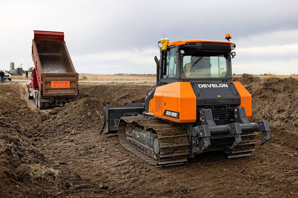 Develon Targets Precision Earthworks with the DD100 Dozer