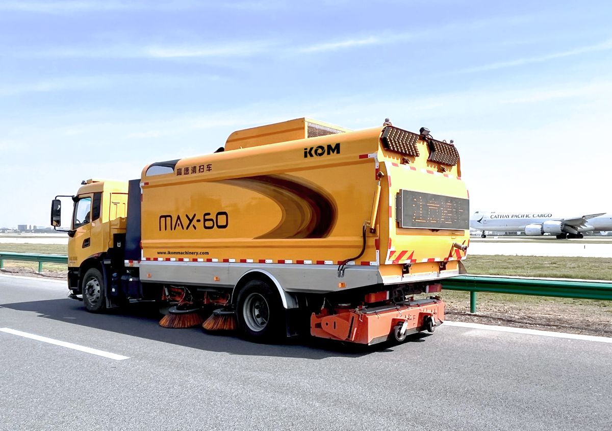 China’s High Speed Sweeping Revolution Reshapes Highway Maintenance