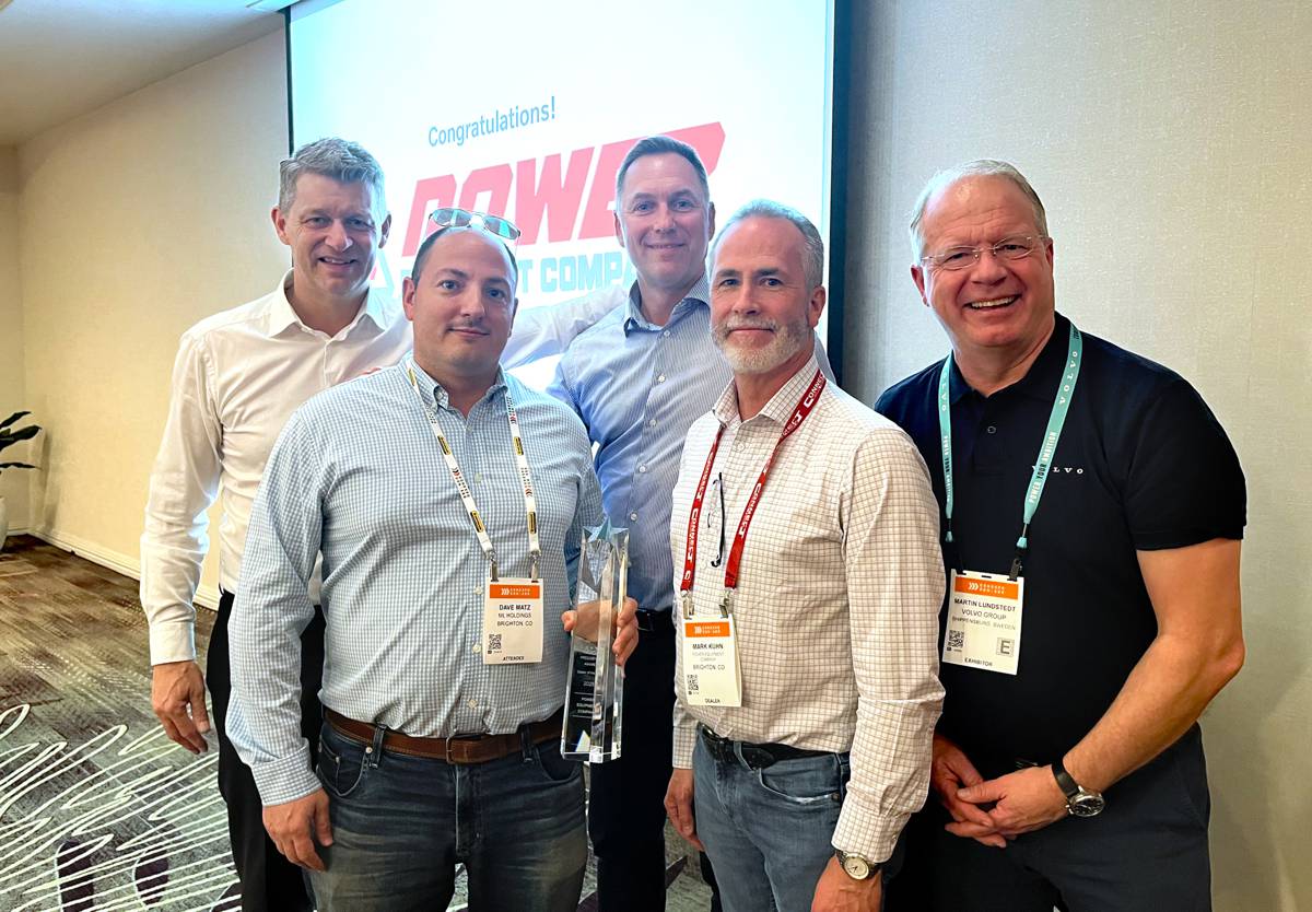 Front row, left to right: Dave Matz, President of ML Holdings (parent company of Power Equipment Company) and Mark Kuhn, Vice President of Construction Sales at Power Equipment Company. Back row, left to right: Melker Jernberg, Head of Volvo CE; Scott Young, Head of Region North America, Volvo CE; Martin Lundstedt, CEO and President of Volvo Group.