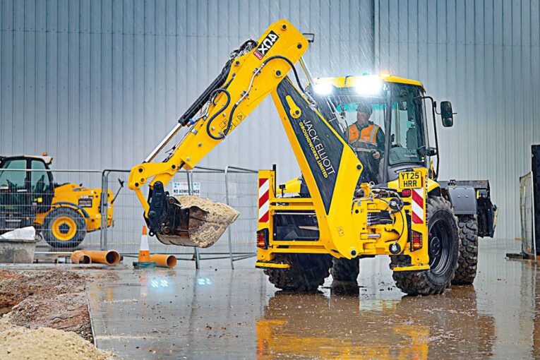 JCB DualDrive Repositions Groundworks Productivity