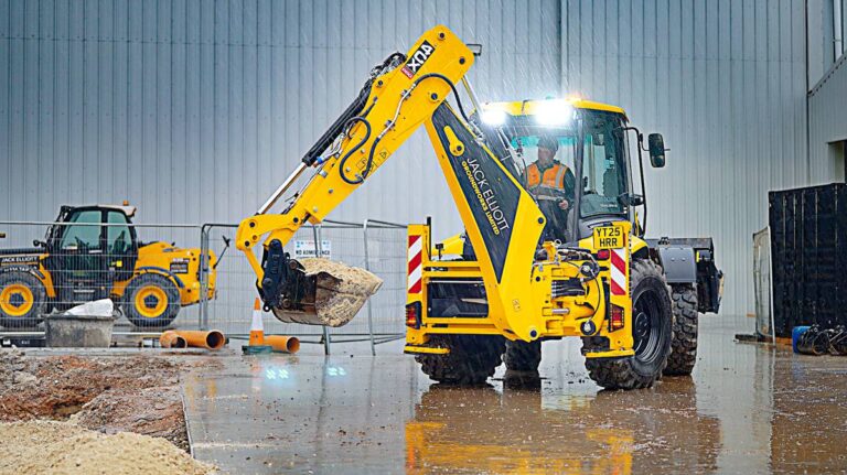 JCB DualDrive Repositions Groundworks Productivity