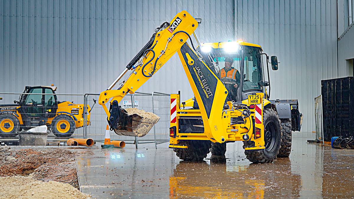 JCB DualDrive Repositions Groundworks Productivity