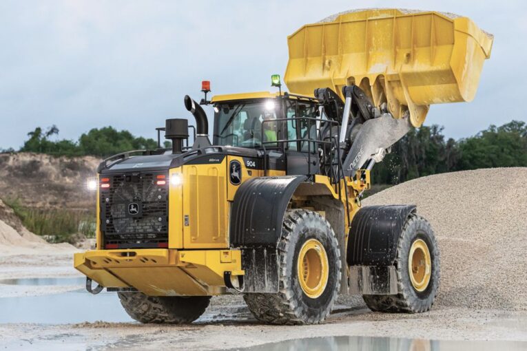 John Deere Pushes Wheel Loader Efficiency Forward with Electrified X-Tier