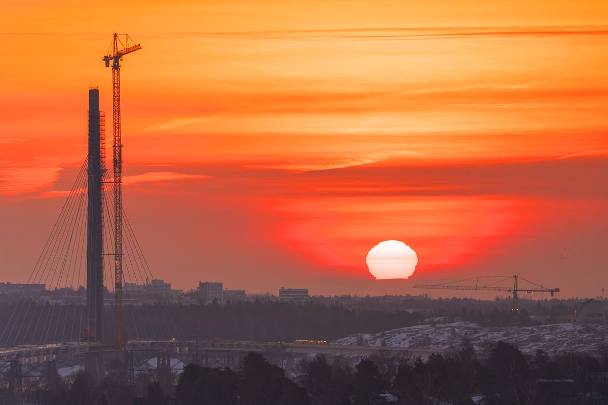 Scaling New Heights with Liebherr on Helsinki’s Landmark Kruunuvuori Bridge