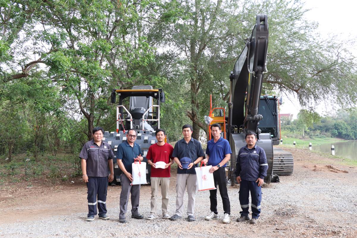 VolvoCE Celebrates the First SD120 Compactor in Thailand