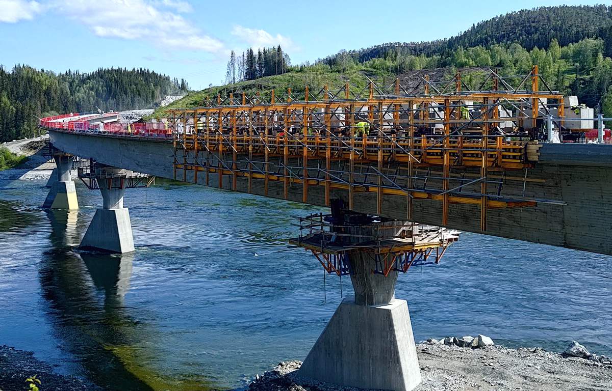 ULMA's Travelling Formwork Finished the Valryggen Bridge on Norway's E6