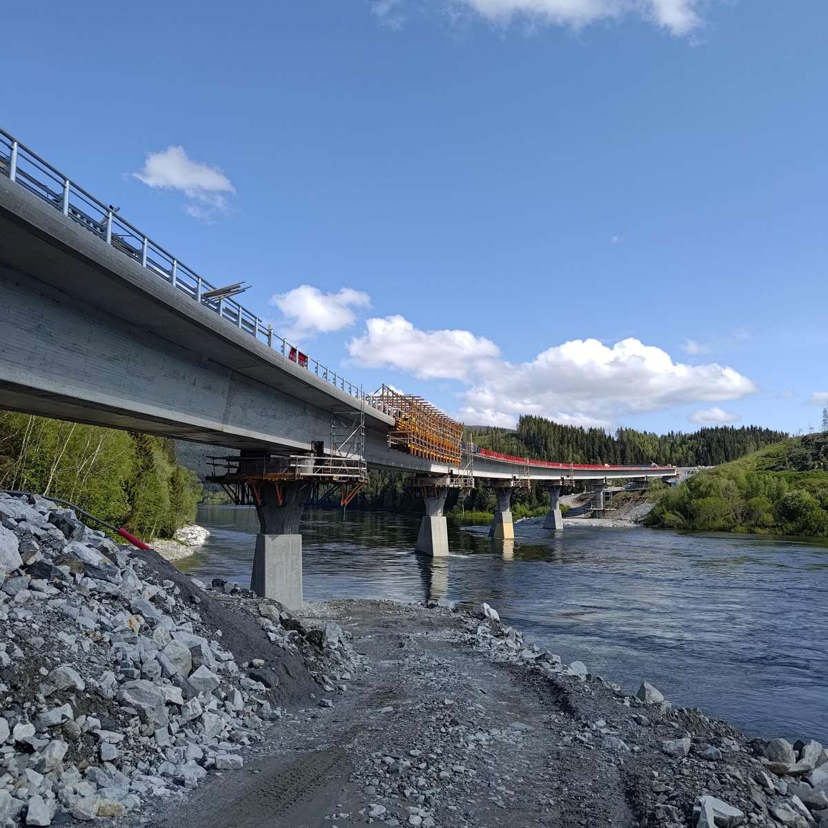 ULMA's Travelling Formwork Finished the Valryggen Bridge on Norway's E6