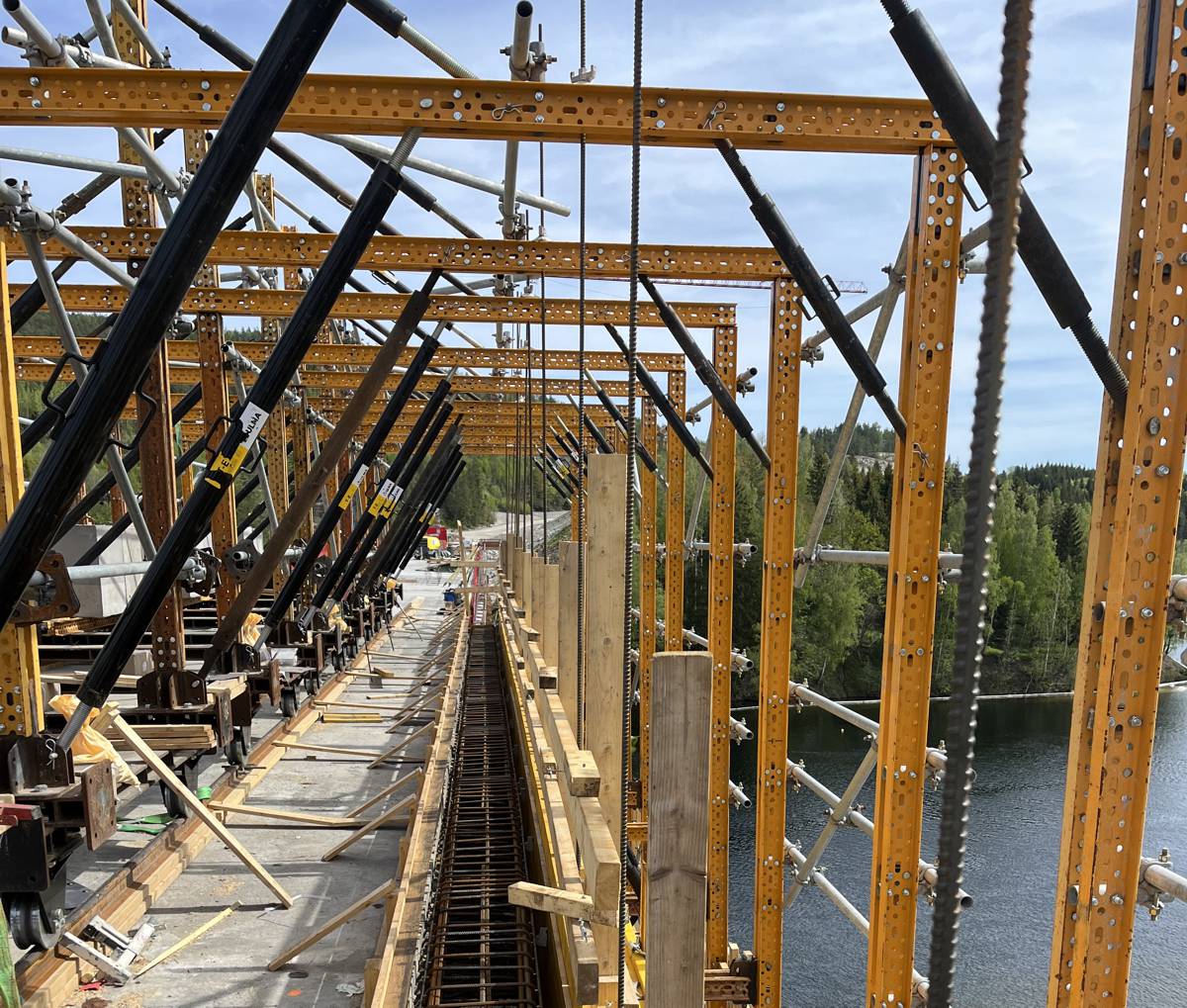 ULMA's Travelling Formwork Finished the Valryggen Bridge on Norway's E6